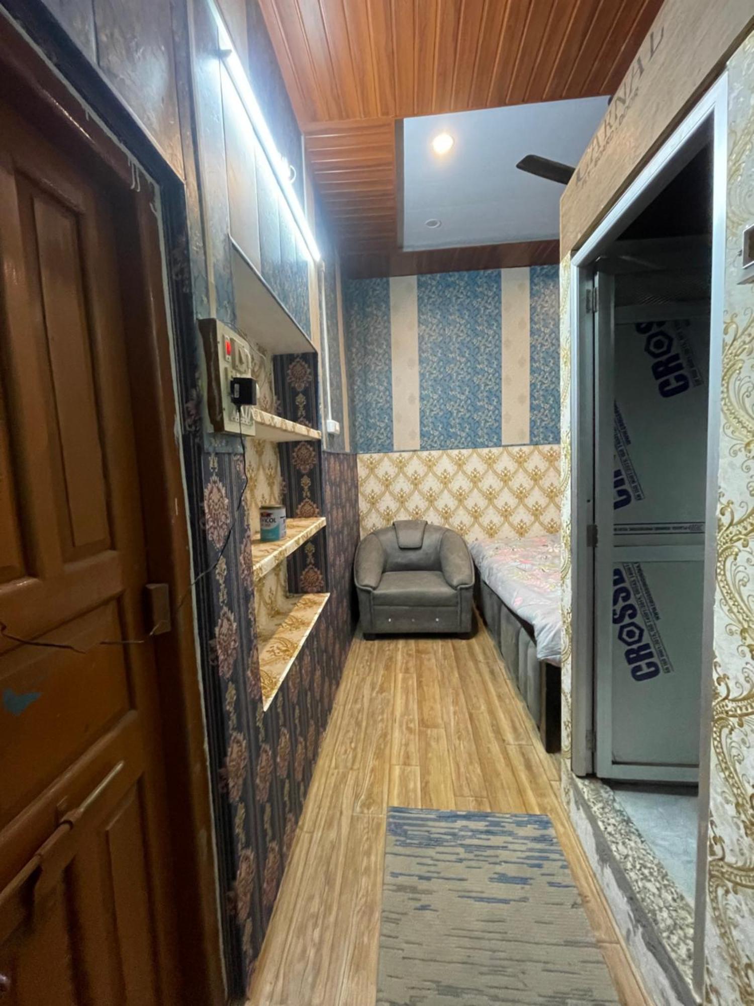 Swastik Home Stay Ravindpuri Варанаси Экстерьер фото