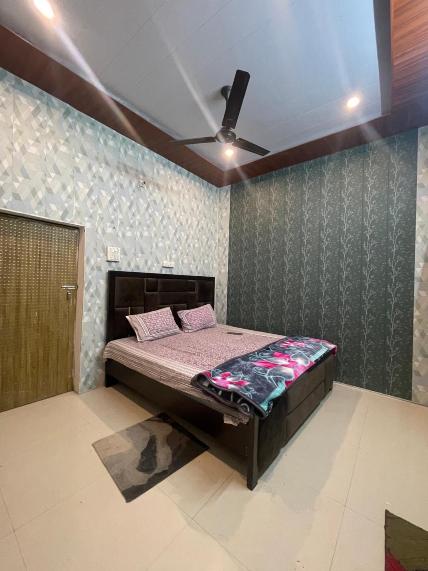 Swastik Home Stay Ravindpuri Варанаси Экстерьер фото
